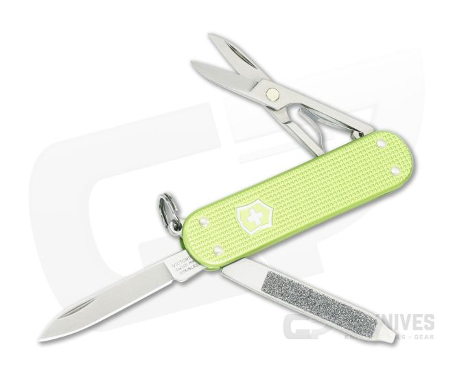 Victorinox Classic SD - Lime Twist Green Alox 0.6221.241G