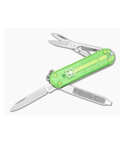 Victorinox Classic SD Green Tea Translucent Green - VN-0.6223.T41G 1