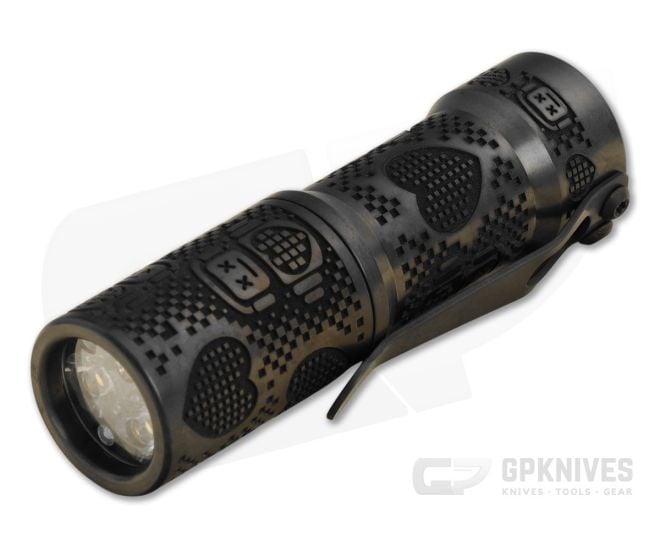 CWF Arcadian Robot Heart Engraved Black TRD Triple Emitter Quantum Dragon Titanium Flashlight (4500K) - CWF-082