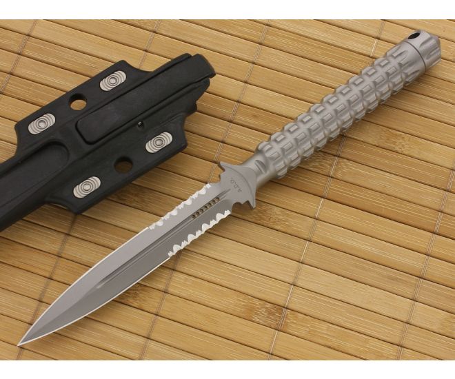Microtech ADO Dagger Bead Blast Serrated - MT-115-8