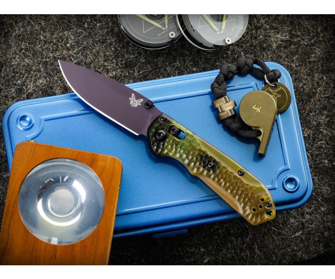 Benchmade 565PL-2501 Mini Freek - Purple M4 - Ultem Handle