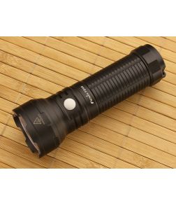 Fenix FD40 Twist Head Spot to Flood 1000 Lumen LED Flashlight  FD40XPBK